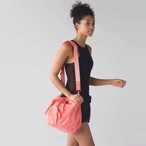 Lululemon Diversity Bag NWT cape red & white